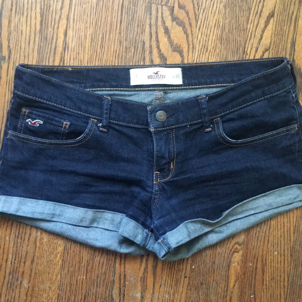 Size7 W28 Hollister Jean Shorts